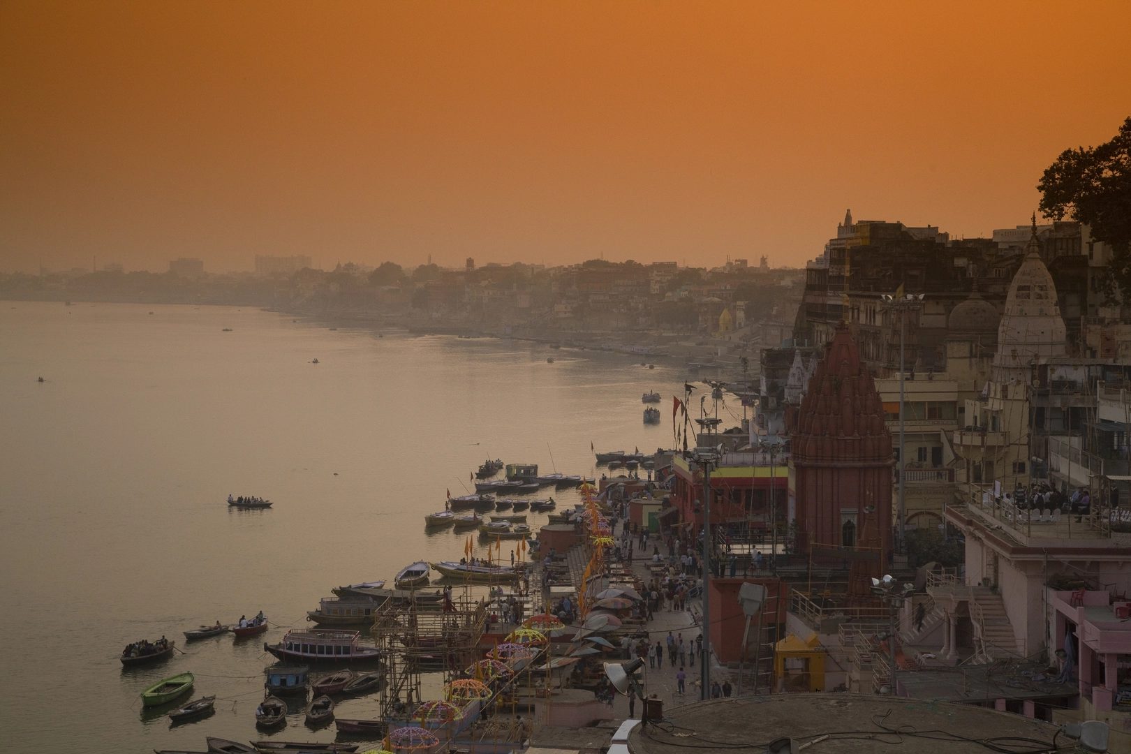 sunset-waterside-ganga-river-varanasi